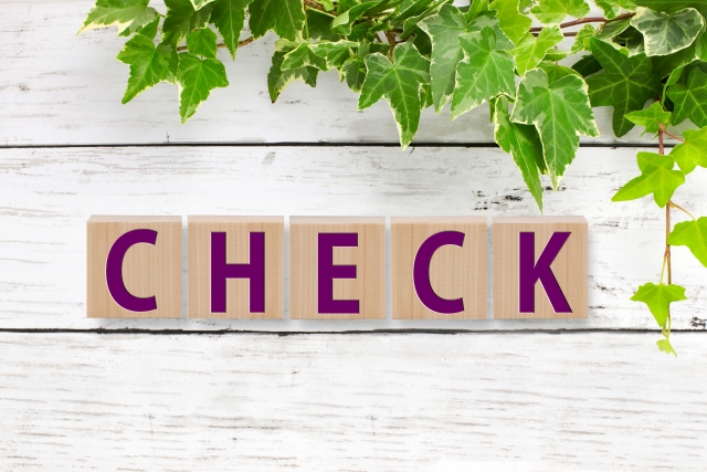チェック